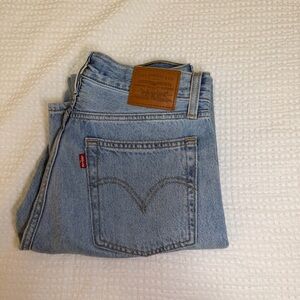 Levi's Wedgie Straight Light Jeans